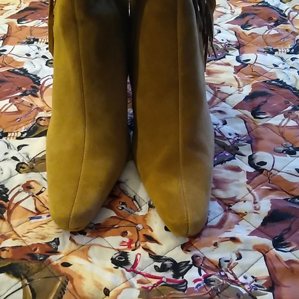 New Mia Tierney Tan Boots - Picture 3 of 5